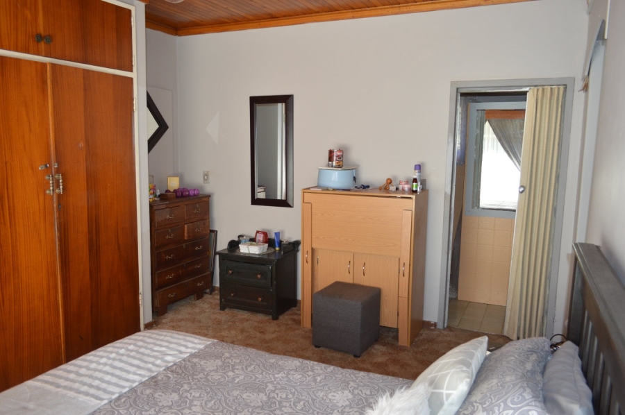 8 Bedroom Property for Sale in Wilkoppies North West